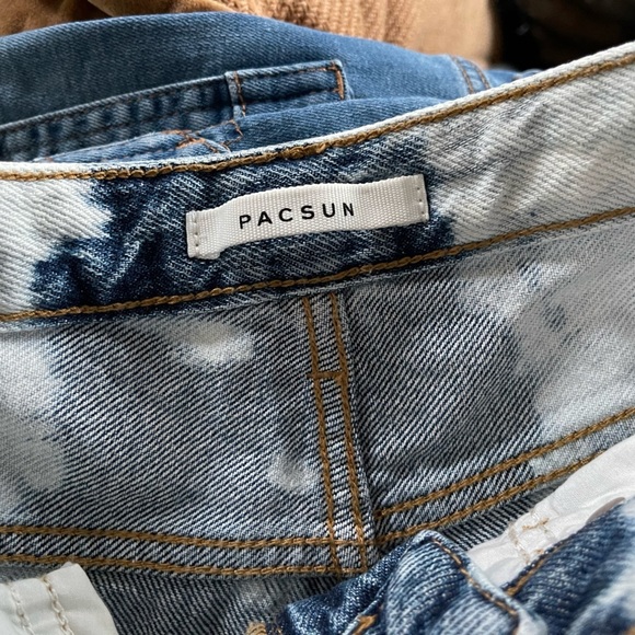 PacSun Acid Wash Tie Dye 90’s Boyfriend Jeans| Straight Fit, High Rise••• - Picture 6 of 16